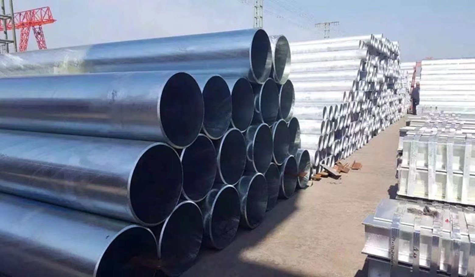 HOT DIPPED GALVANIZED STEEL PIPES